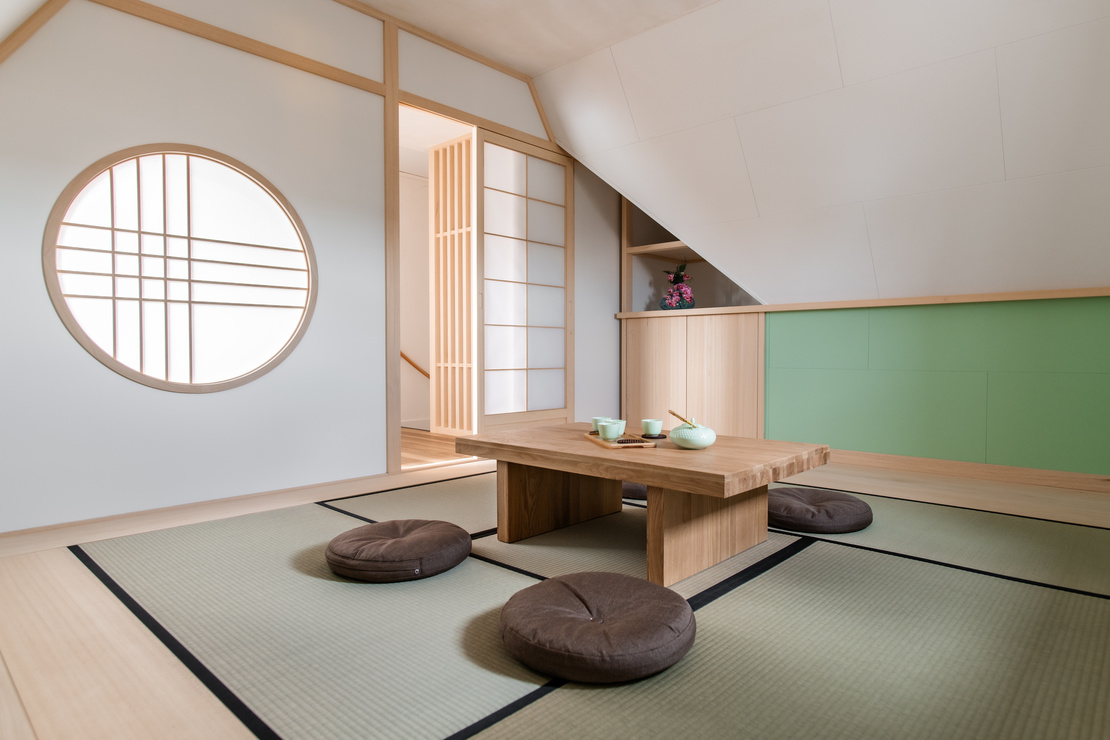 Japanese interior tea room chashitsu tatami kumiko window